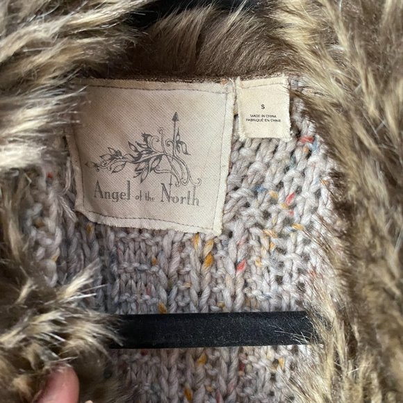 Anthropologie Angel of The North Vest - Picture 3 of 6